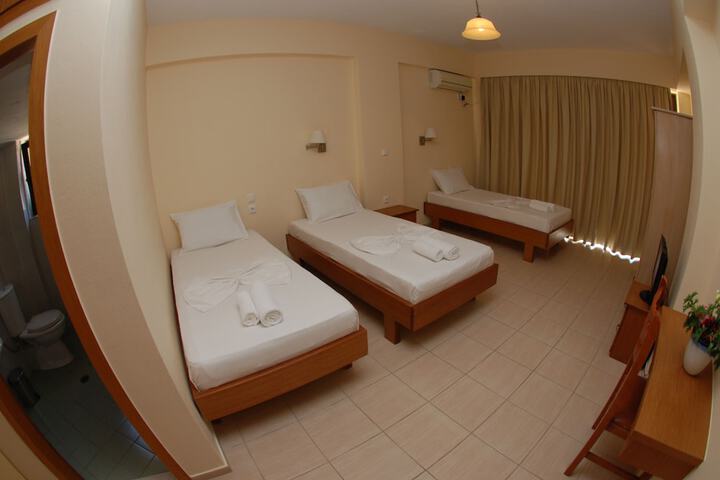 Room 15 of 35