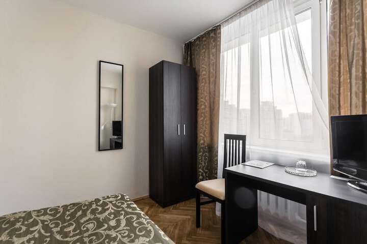 Room 14 of 95