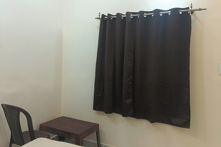 Room 3 of 19