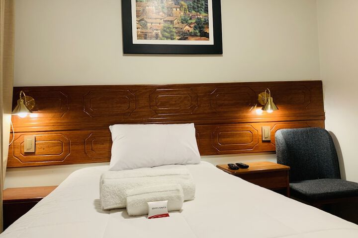 Room 6 of 49