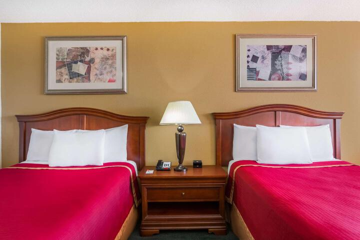 1 Double Bed Accessible Room (1 of 12)