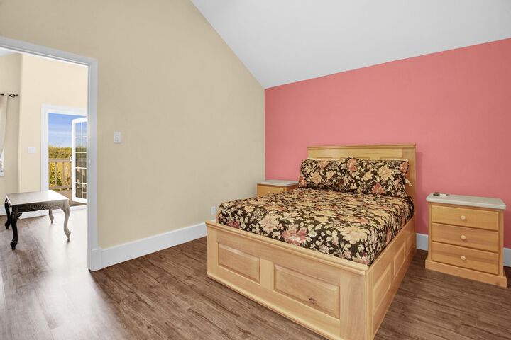 Room 12 of 34