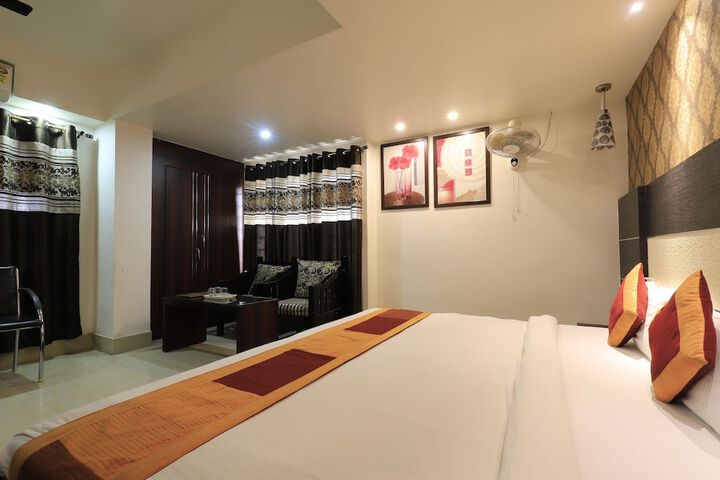 Room 10 of 20