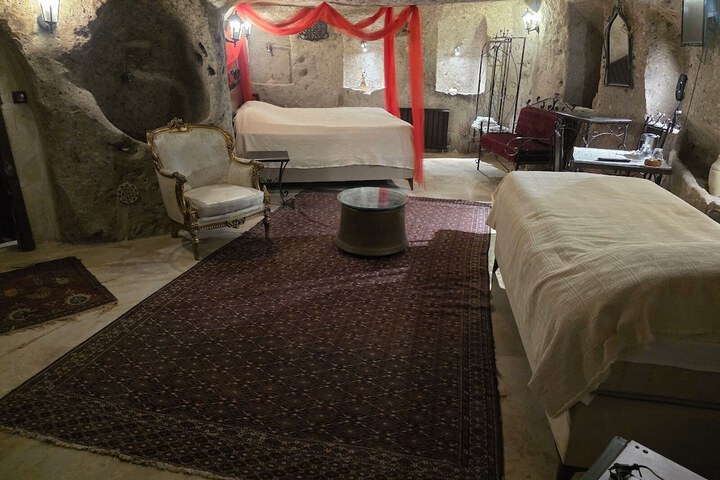 Room 203 of 578