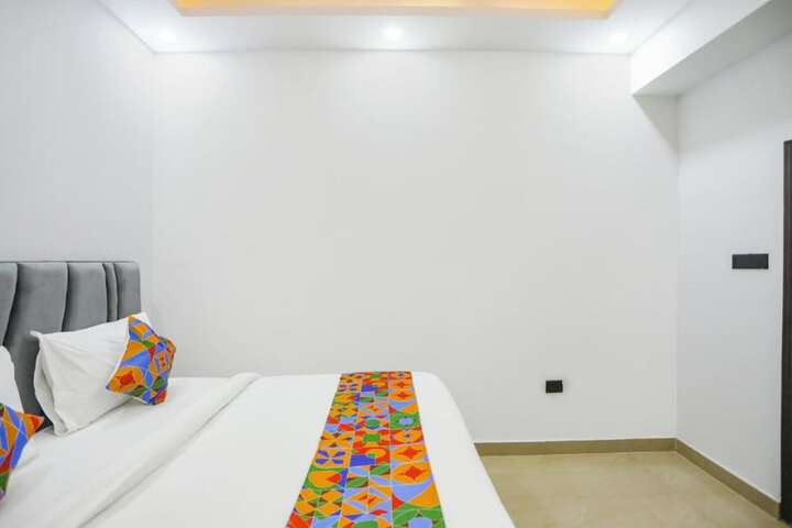 Room 9 of 41