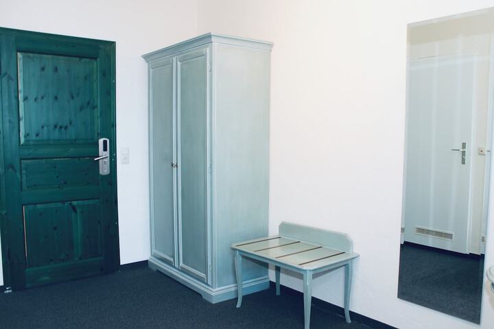 Room 5 of 21