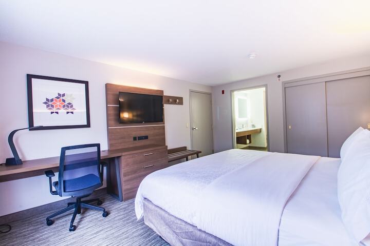 Suite King Size Bed (11 of 38)