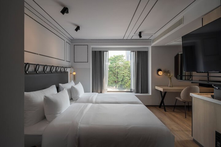 Room 26 of 95