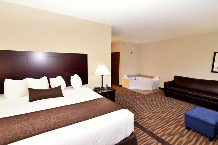 1 King Bed Suite (43 of 44)