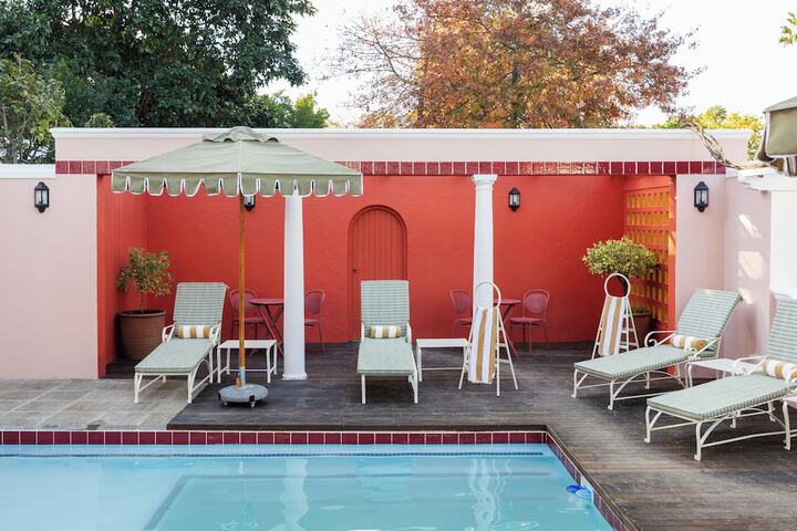 Pool 31 of 41