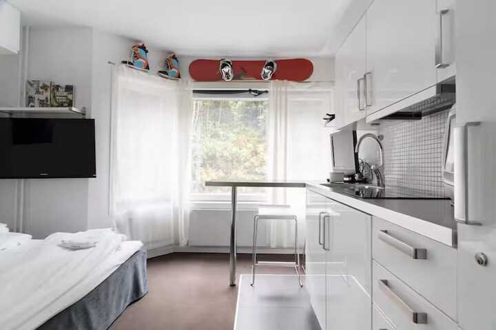 Room 402 of 865