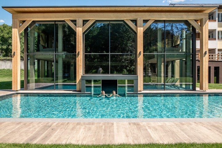Pool 16 of 32