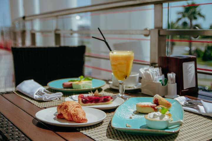 Dining 49 of 70