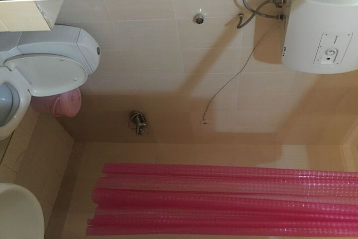 Room 14 of 30
