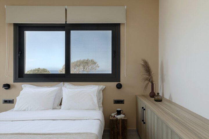 Room 20 of 189
