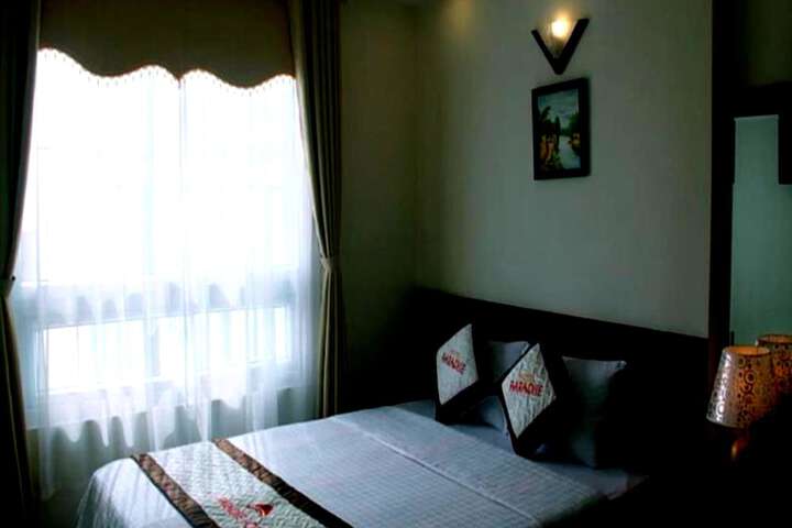 Room 4 of 22