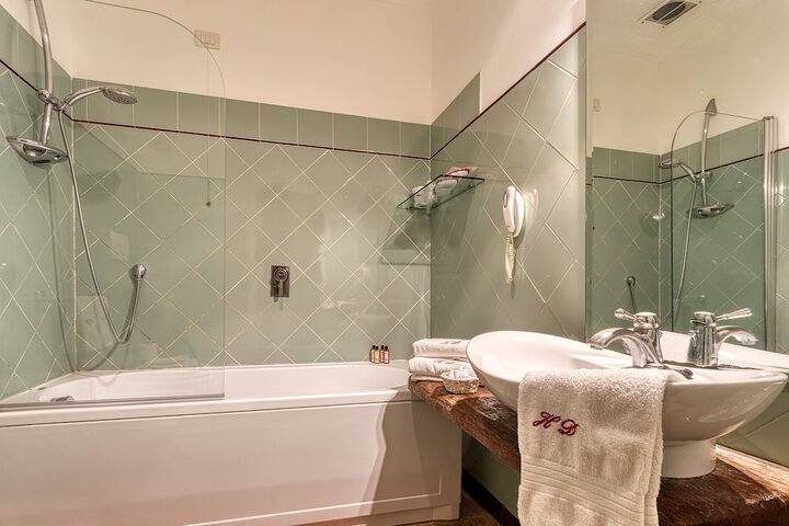 Clean Restrooms