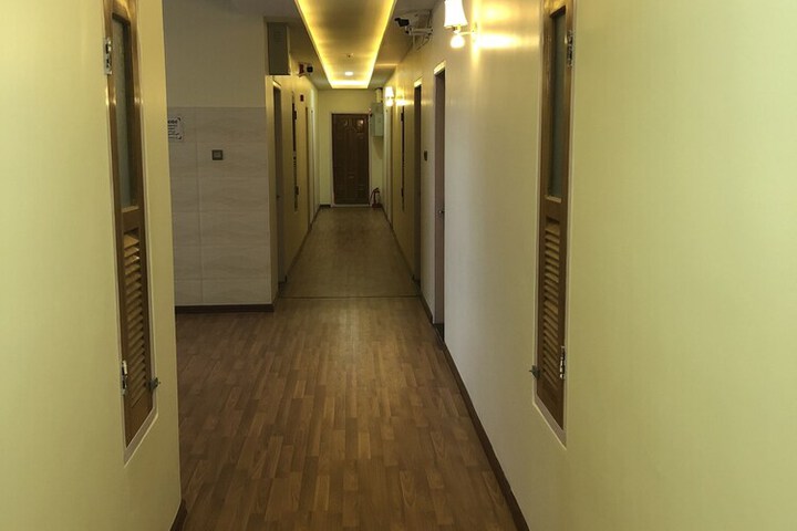 Ballroom/Hall 2 of 7