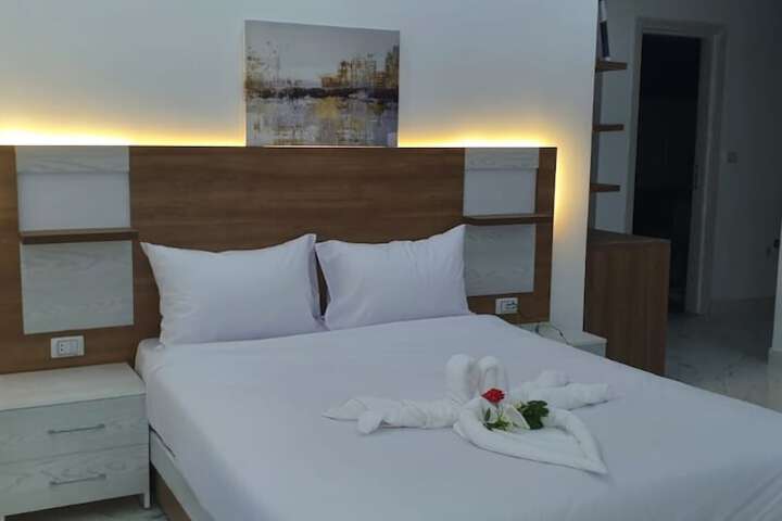 Room 6 of 47