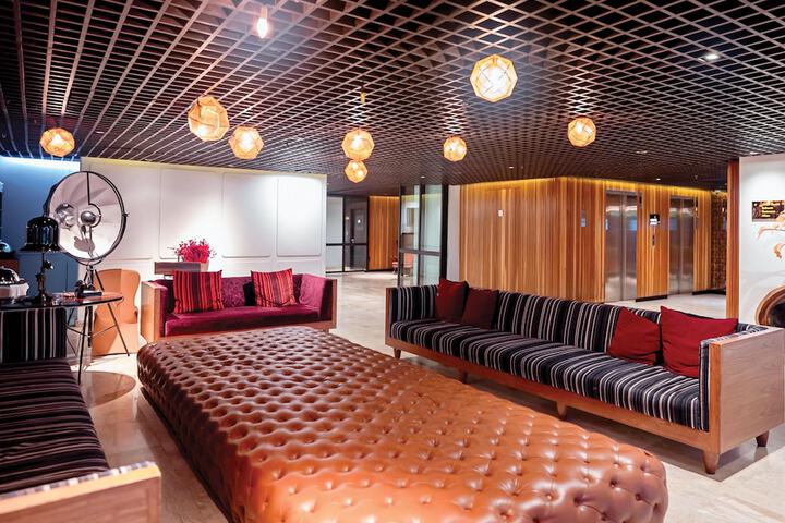 Guest Lobby