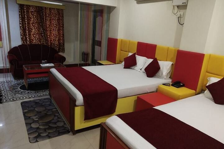 Room 7 of 10