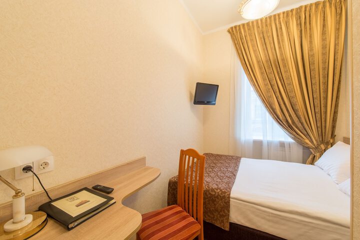 Room 4 of 39