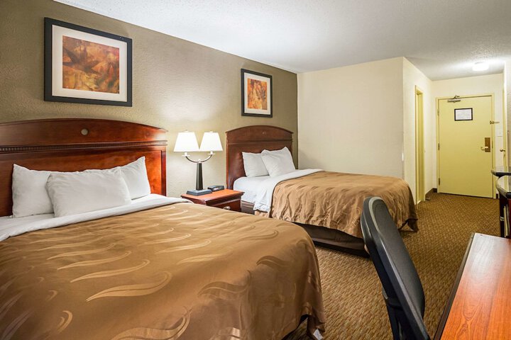 2 Double Beds Accessible Room (12 of 15)