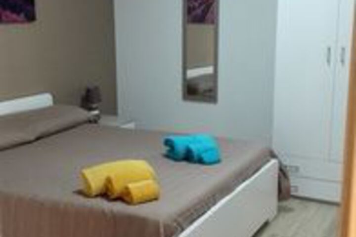 Room 27 of 52