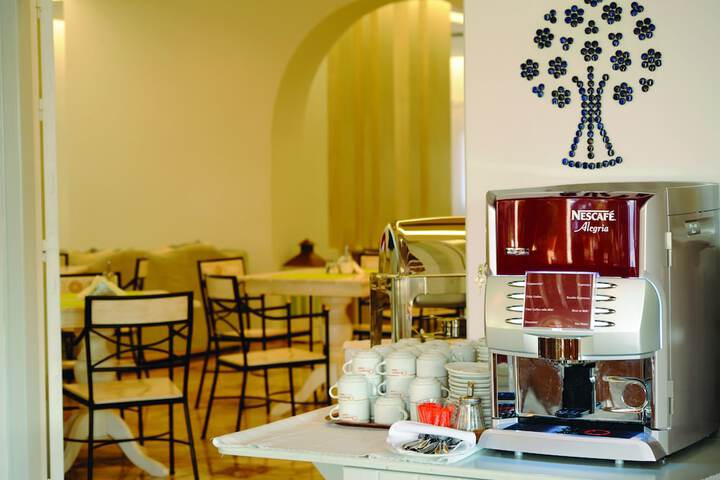Breakfast/Coffee Service 65 of 86