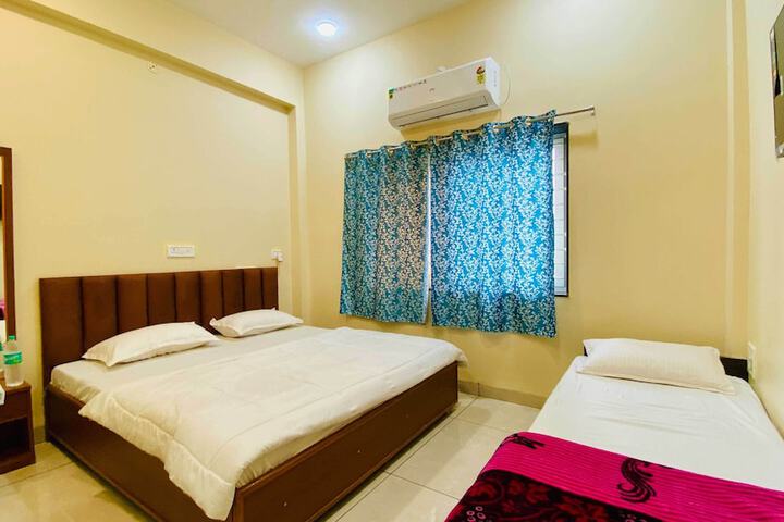 Room 12 of 25