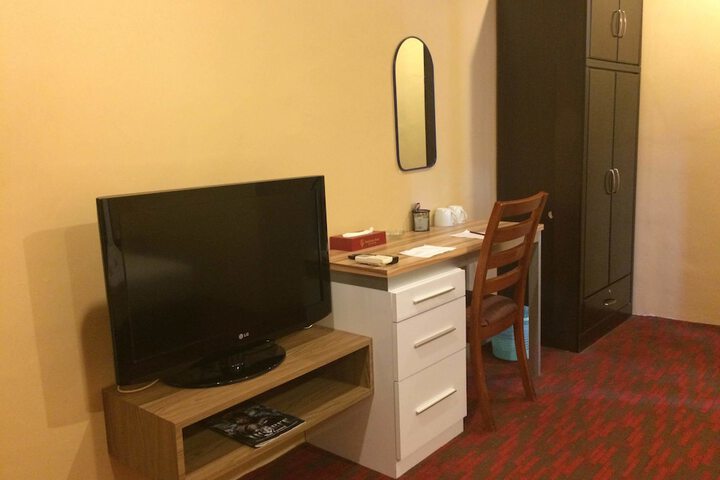 Room 10 of 35