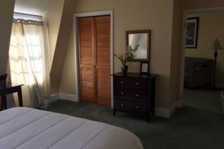 Room 7 of 48