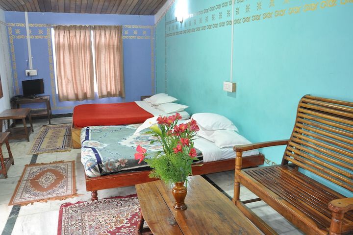 Room 44 of 122