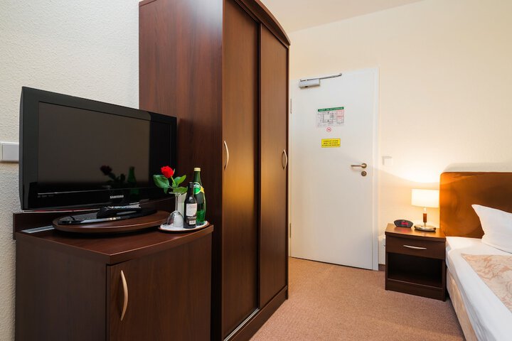 Room 31 of 89