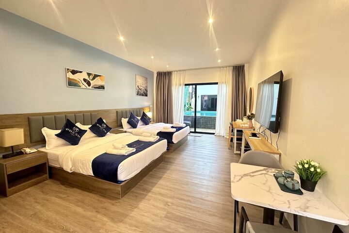 Room 25 of 47
