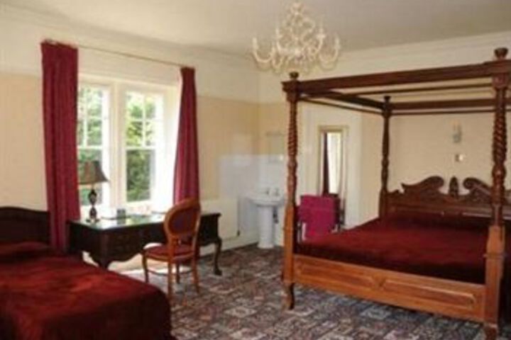 Room 21 of 35