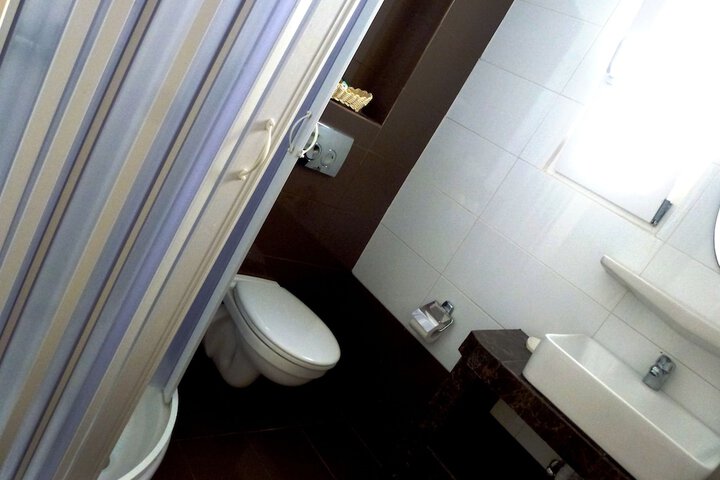 Room 44 of 79
