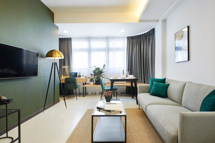 Room 21 of 43