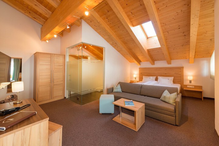 Room 15 of 115