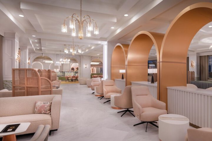 Lounge 108 of 146