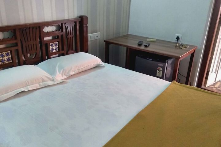Room 8 of 44