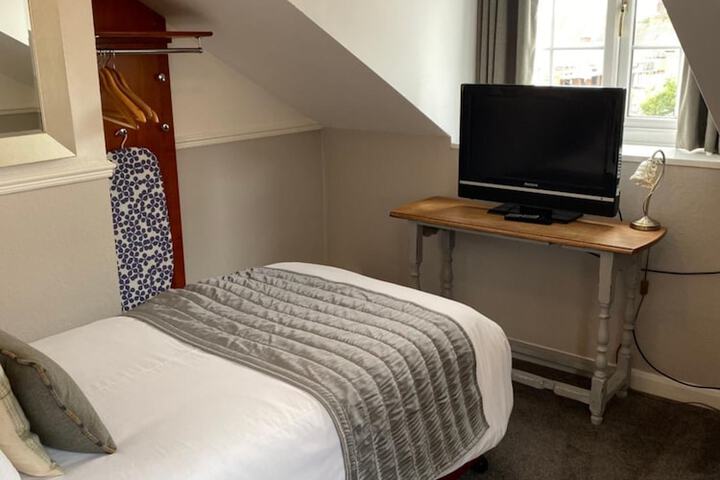 Room 12 of 59