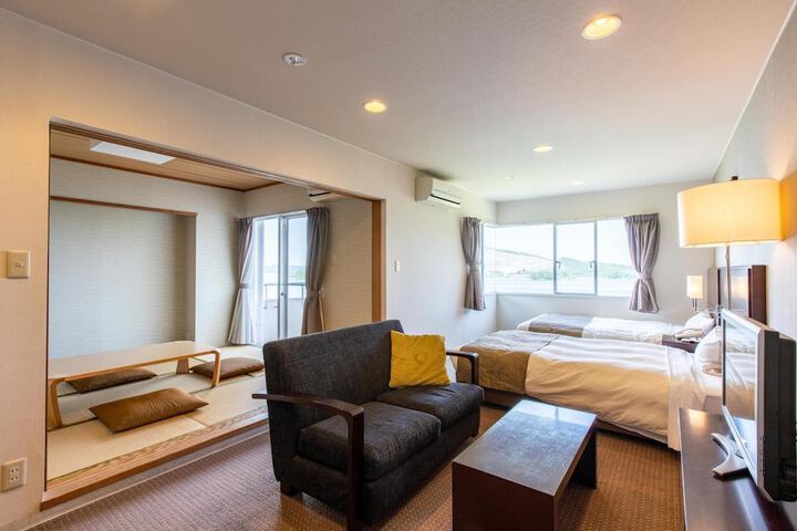 Room 15 of 72