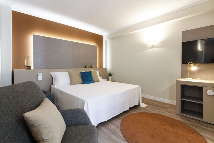 Room 35 of 105