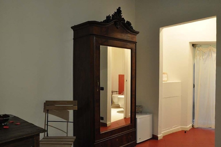 Room 28 of 73