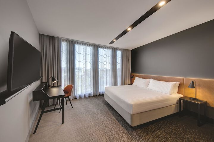 Room 11 of 52