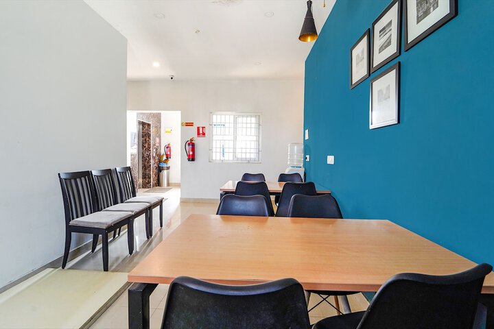 Dining 22 of 24
