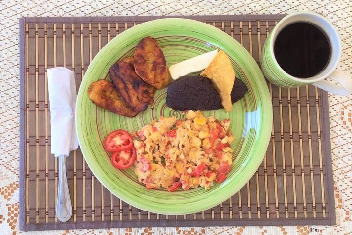 Breakfast/Coffee Service 24 of 39