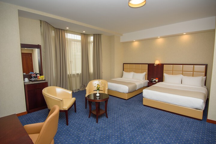 Room 46 of 80