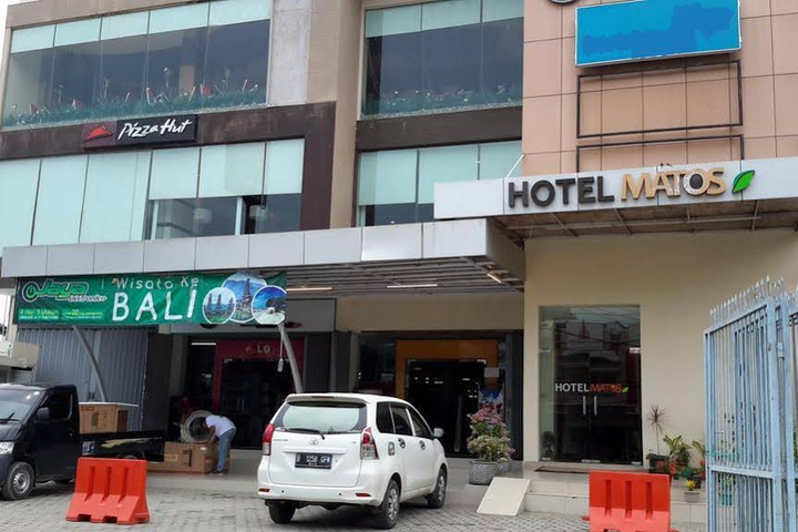 Exterior of Hotel Matos